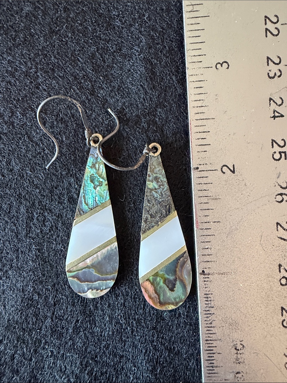 Vintage Alpaca Mexico Inlaid ABALONE Shell DANGLE Earrings
- Women Jewelry